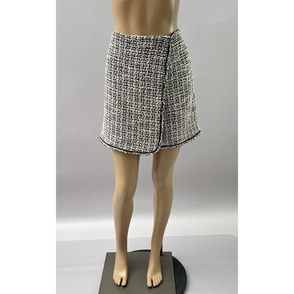 Max Studio Dresses & Skirts - Max Studio Skirt XL Women Tweed Black White Wrap High Rise Mini Houndstooth